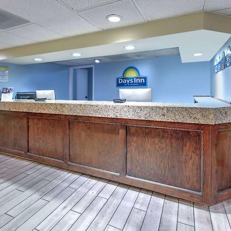 Days Inn By Wyndham Greenville Ms Exteriör bild
