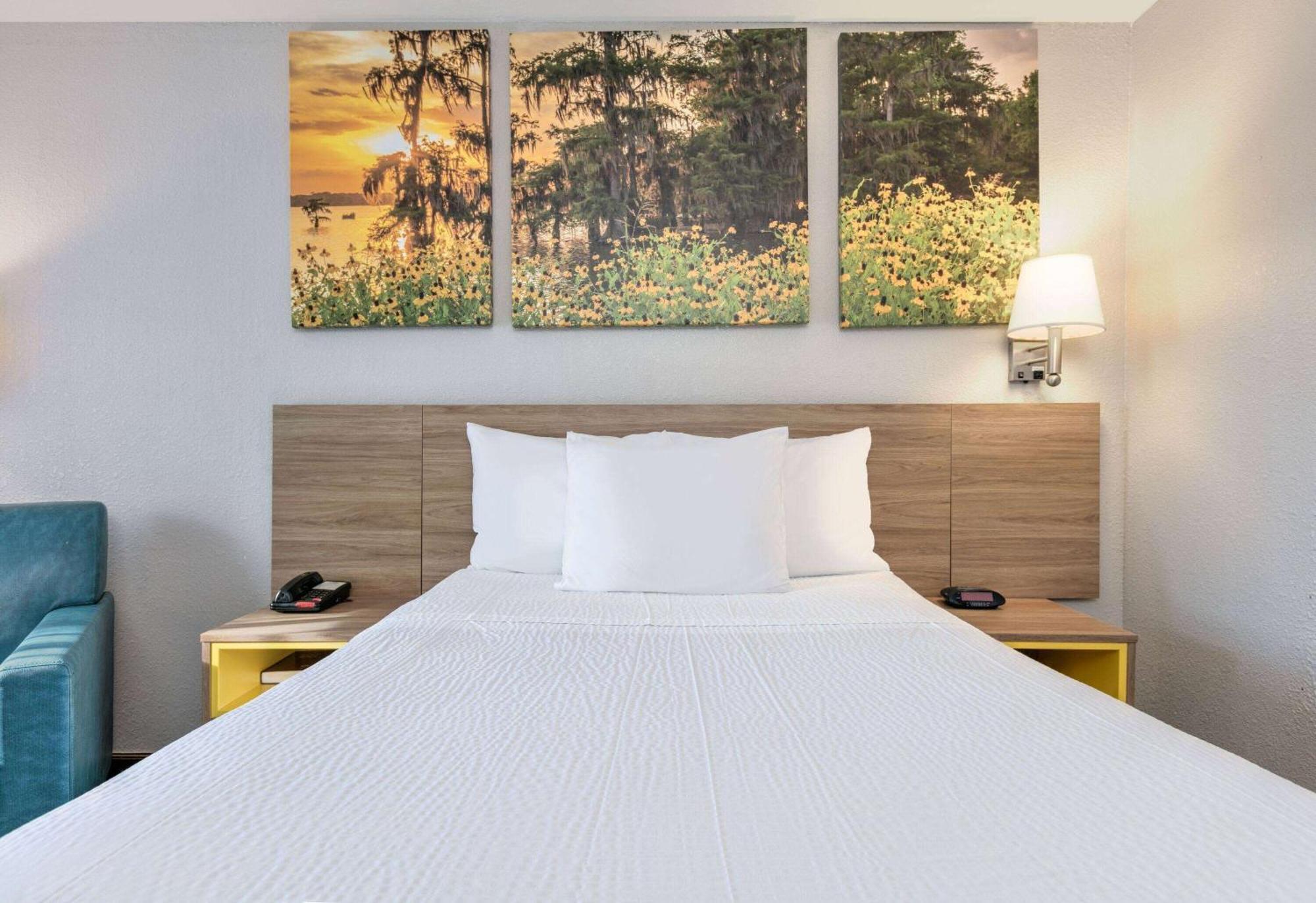 Days Inn By Wyndham Greenville Ms Exteriör bild
