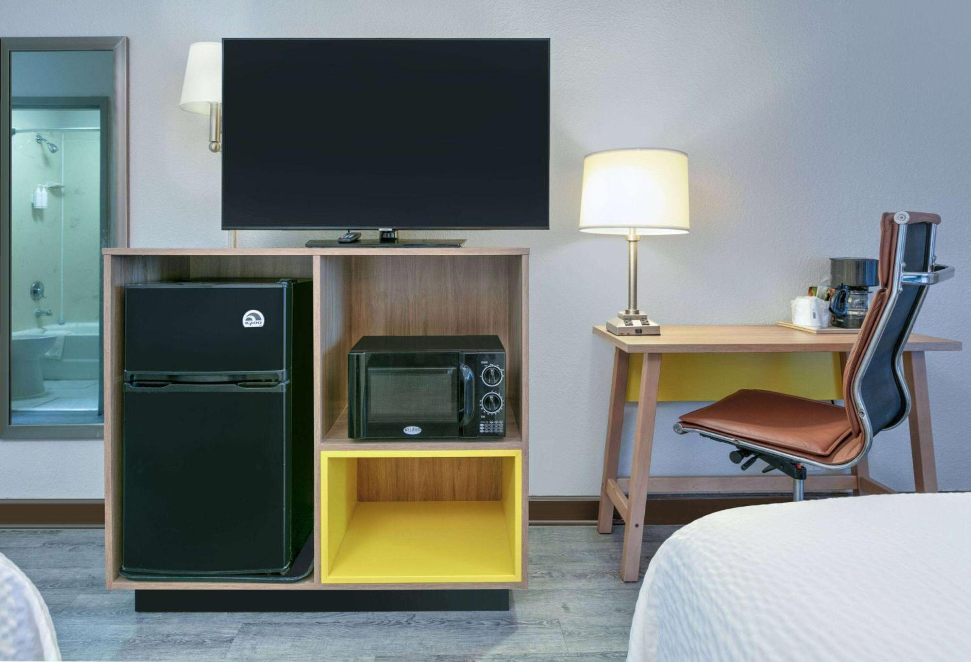 Days Inn By Wyndham Greenville Ms Exteriör bild